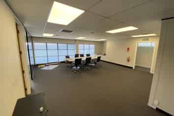 Wairau Road-Front Offices