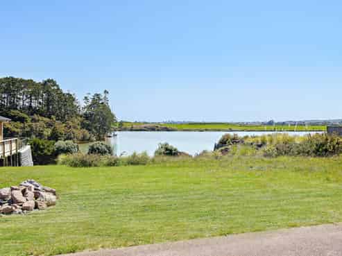 10 Lees Cove, Karaka