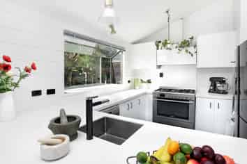 93 Donald Bruce Road, Surfdale