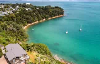 93 Donald Bruce Road, Surfdale