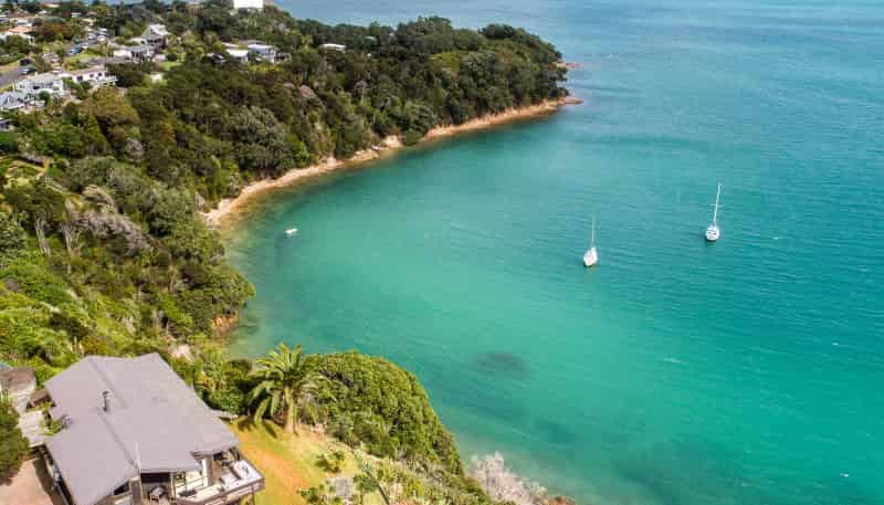 93 Donald Bruce Road, Surfdale