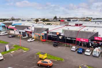 Retail / showroom opportunity on Cavendish Drive