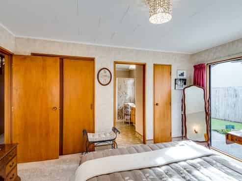 31b The Esplanade, Westshore