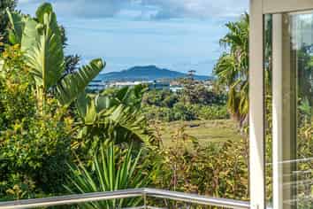 12/48A Exmouth Road, Northcote