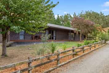 1092 The Peaks Road, Hawarden