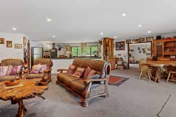 1092 The Peaks Road, Hawarden