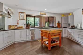 1092 The Peaks Road, Hawarden