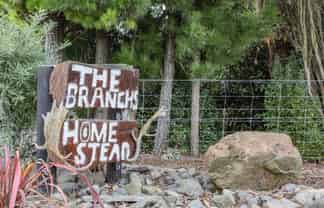 1092 The Peaks Road, Hawarden