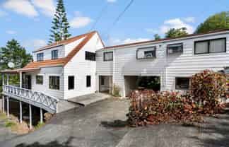 51a Sunset Road, Sunnynook