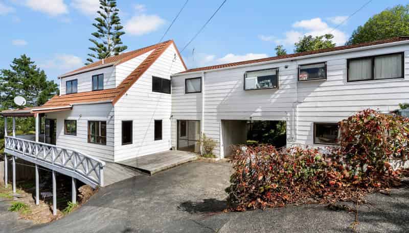 51a Sunset Road, Sunnynook