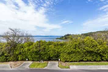 83 Parawera Drive, Acacia Bay