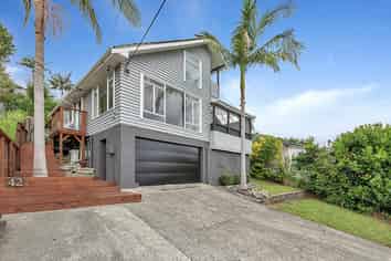 42 Punga Grove Avenue, Riverside