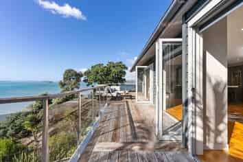 17 Rangitoto View Road, Cockle Bay