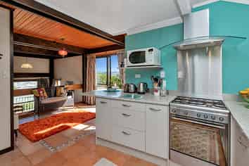 44 Punga Grove Avenue, Riverside