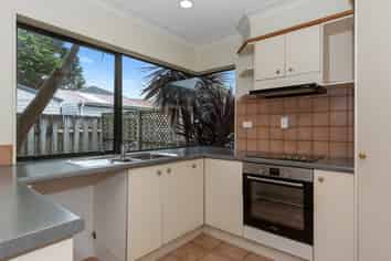 15B Garnett Avenue, Forest Lake