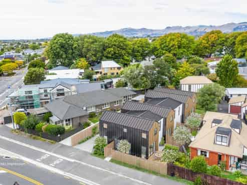 166 St Albans Street, Saint Albans