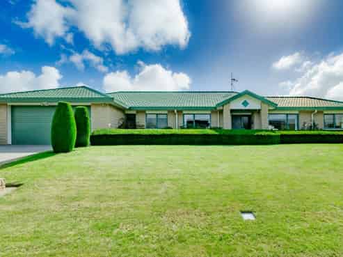 100 Milne Drive, Paraparaumu