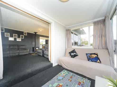 141A High Street, Bulls