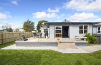 141A High Street, Bulls