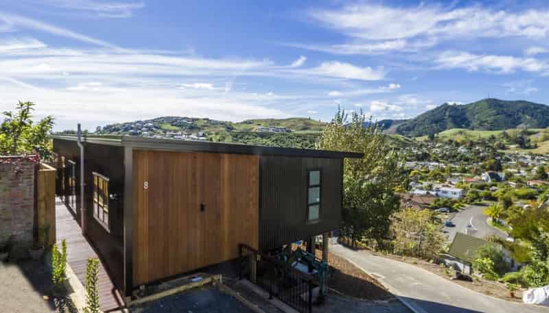 8 Calamaras Street, Enner Glynn