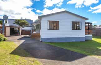 102 Williamson Rd, Whangamata