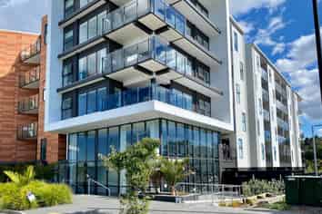 BRAND NEW RETAIL - 213M²