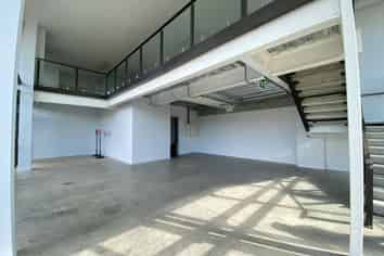 BRAND NEW RETAIL - 213M²