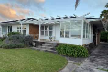 61 The Esplanade, Eastern Beach