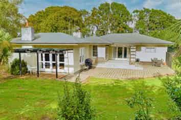 1738 State Highway 1, Marton