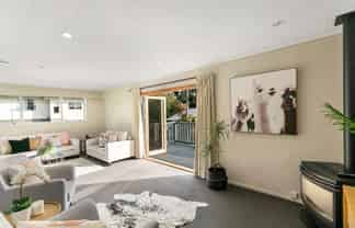 91 Helston Road, Paparangi