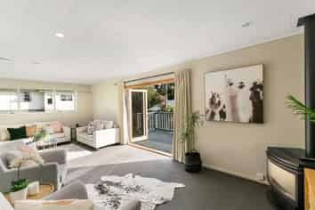 91 Helston Road, Paparangi