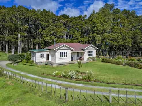 451 Pukehuia Road, Tangiteroria