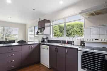 2/337 Nayland Road, Stoke