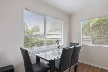 2/337 Nayland Road, Stoke