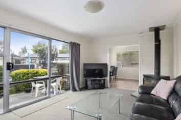 2/337 Nayland Road, Stoke
