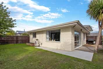 2/125A Mackenzie Avenue, Woolston