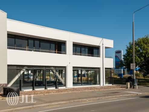 High Profile City Fringe Showroom/Office