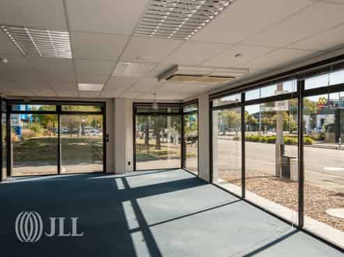 High Profile City Fringe Showroom/Office