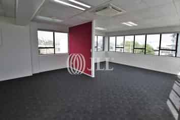 Eden Terrace Office With Views!