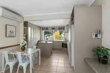 24 Rintoul Grove, Stokes Valley