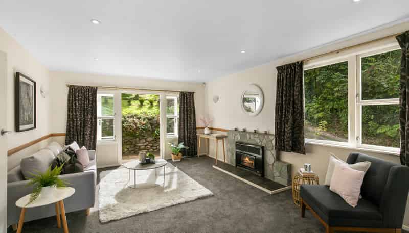 24 Rintoul Grove, Stokes Valley