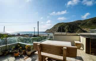 1087 Makara Road, Makara