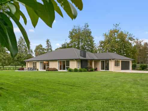 3670 Cambridge Road, Cambridge