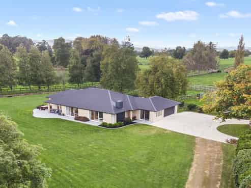 3670 Cambridge Road, Cambridge