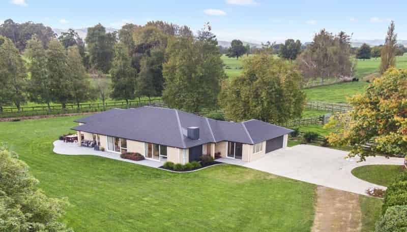 3670 Cambridge Road, Cambridge