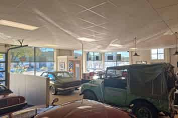 North facing warehouse / showroom in Sydenham 