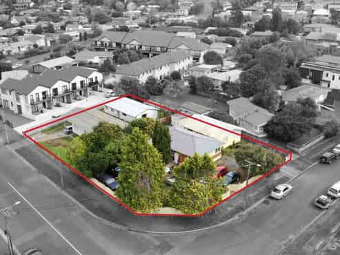 1 Gazeley 61 & 61A Carrington Avenue, Hillcrest