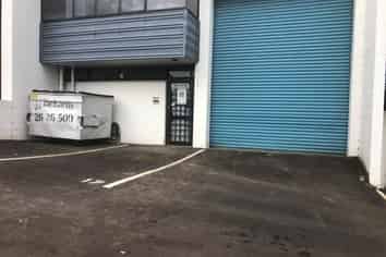 PERFECT NORTH SHORE 180m² WAREHOUSE