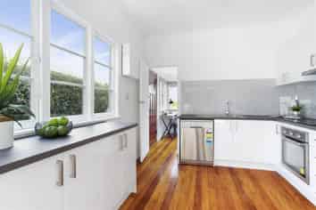 28 Westmere Crescent, Westmere