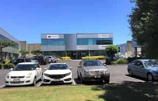 Flexible Office - Generous Parking